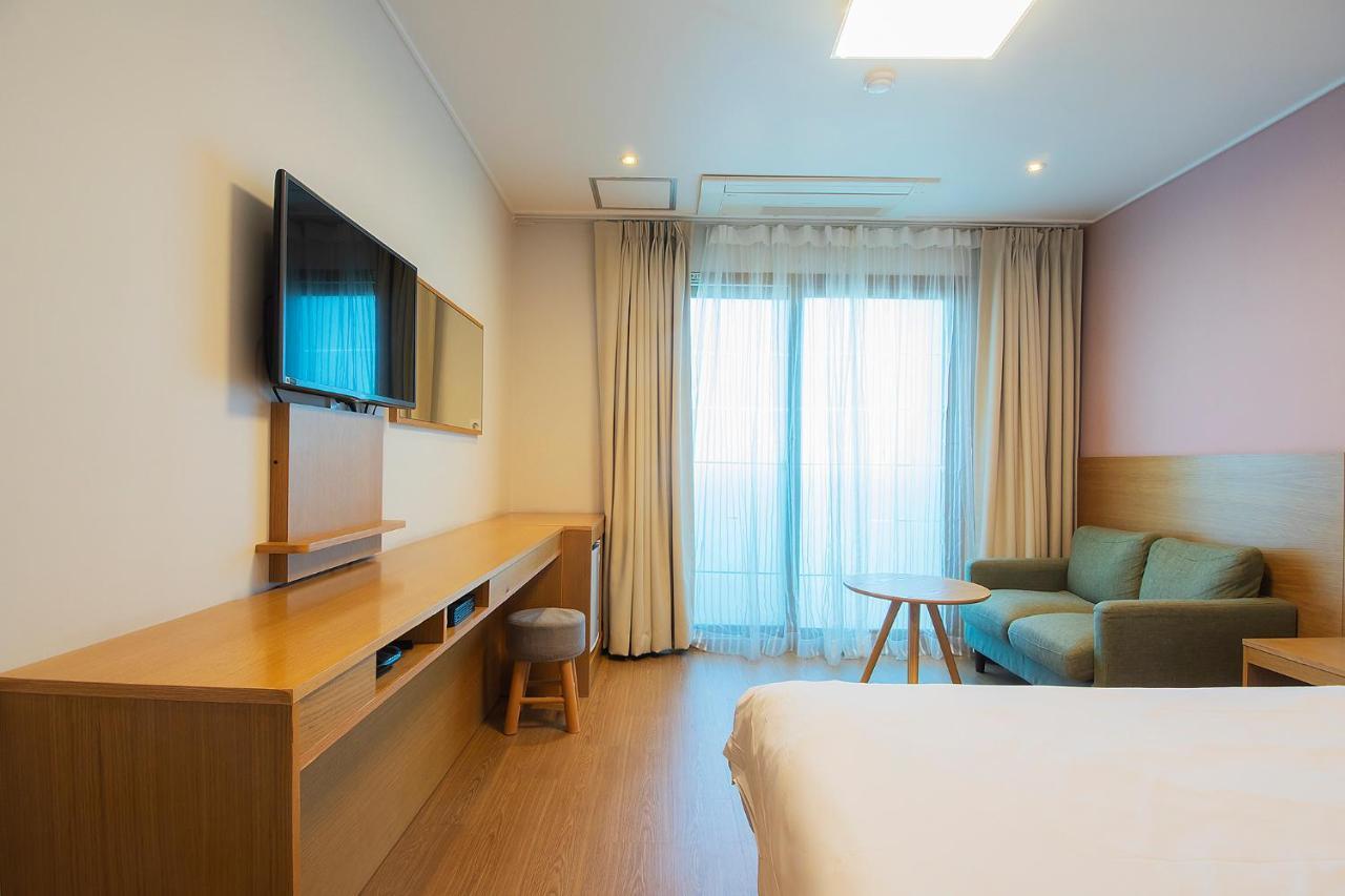 Sims Hotel เมืองเชจู ภายนอก รูปภาพ